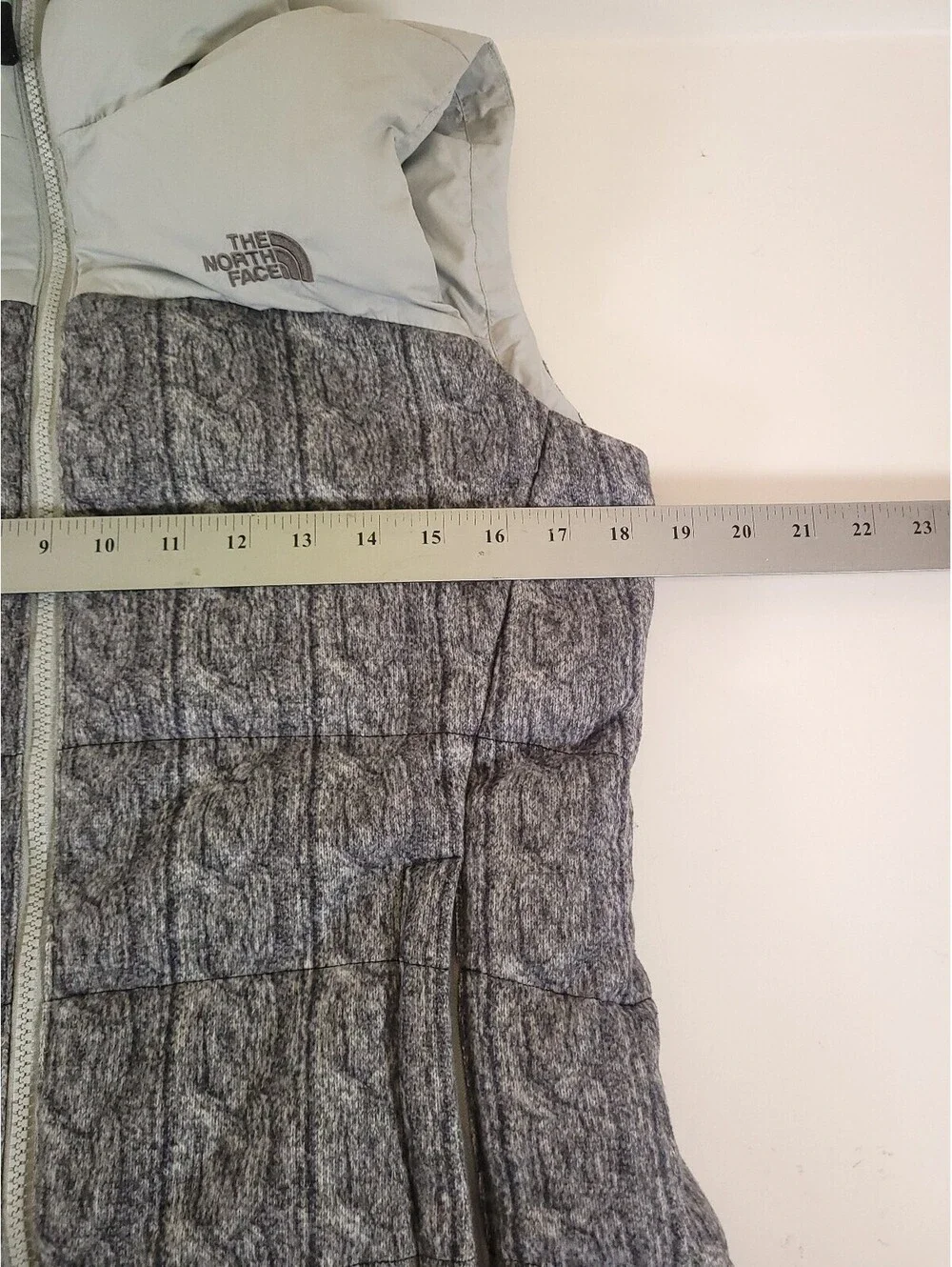 North face goose down vest grey womens small sweater print